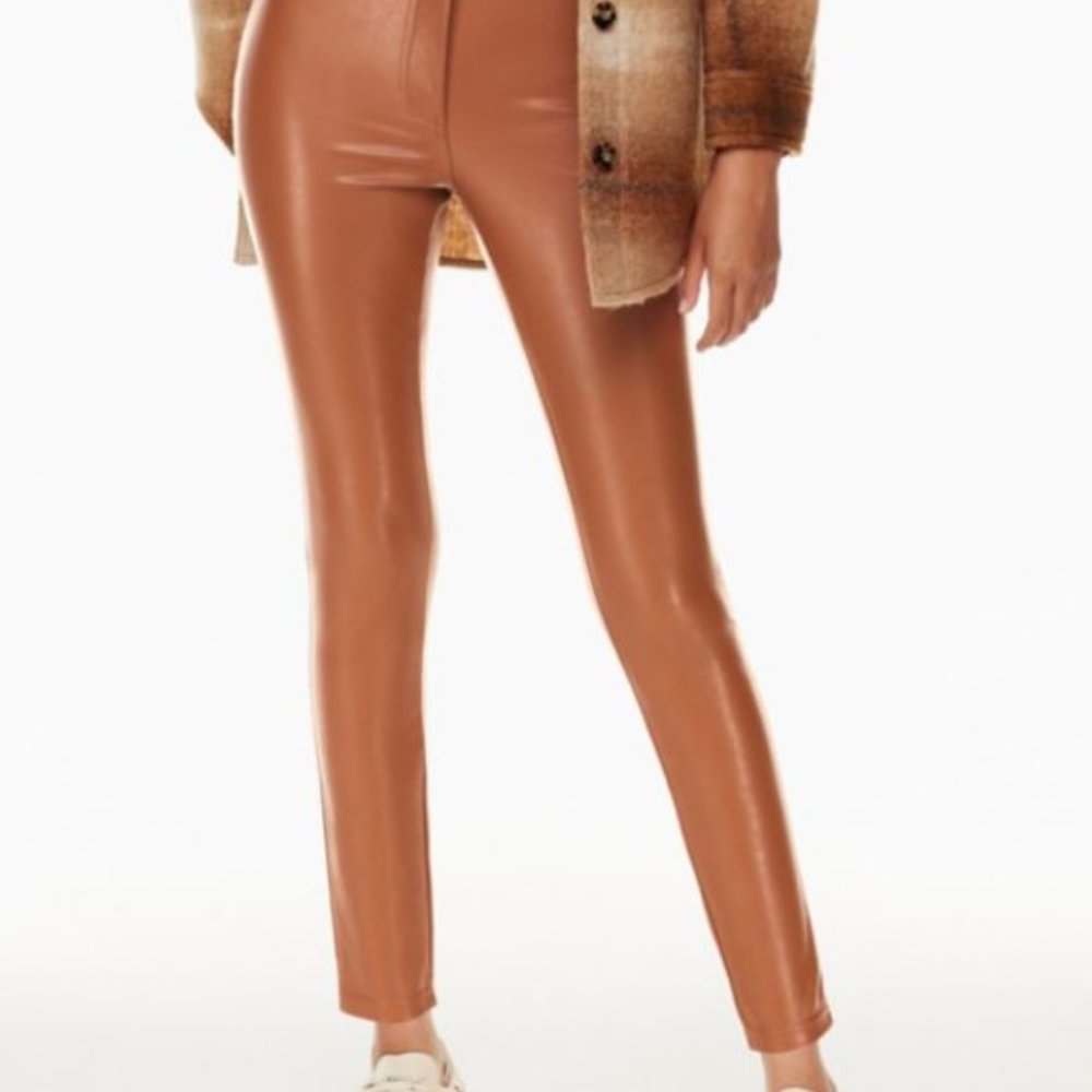 Aritzia Wilfred Free Charm Pant